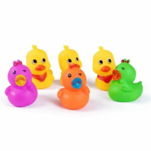 A packaged set of colorful duck bath toys in yellow, pink, green, and orange, designed for children's water play.